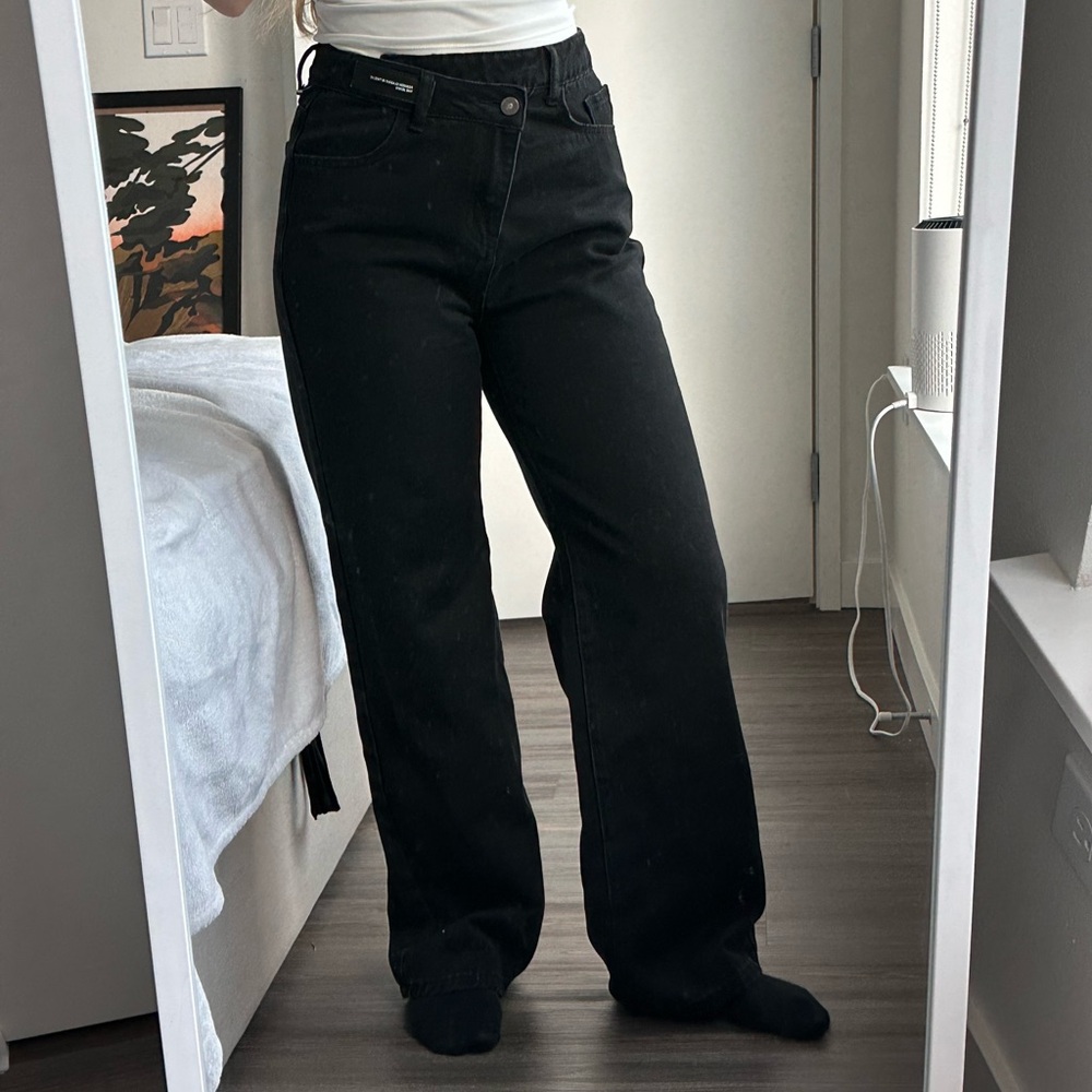 Chic Black Straight Leg Jeans